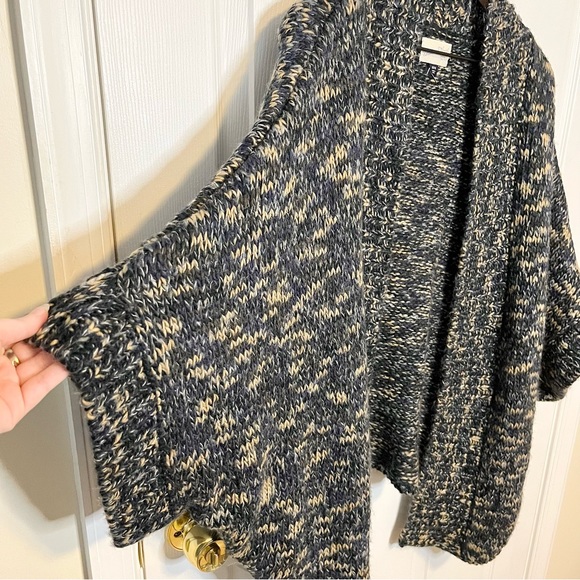 ✧･ﾟneutral knit poncho cardigan - Picture 3 of 7